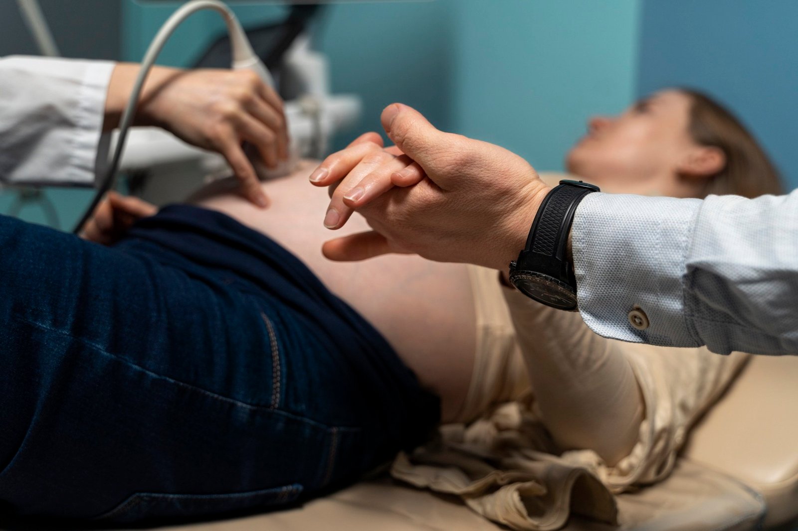 Single Embryo Transfer (SET) vs. Multiple Embryo Transfer (MET): Risks and Benefits